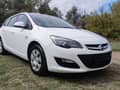 Opel Astra J 1.6 i ESSENTIA CH