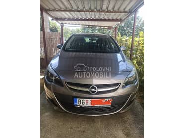 Opel Astra J NOTCHBACK