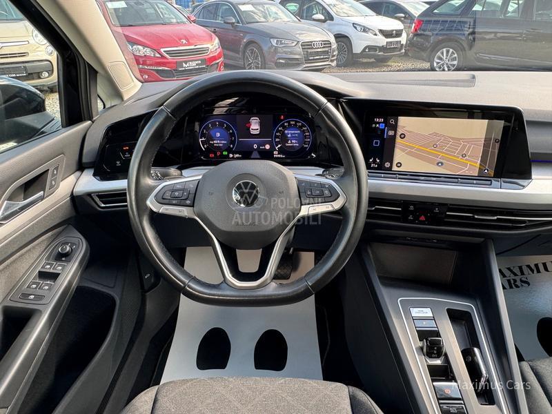 Volkswagen Golf 8 1.0 eTSI