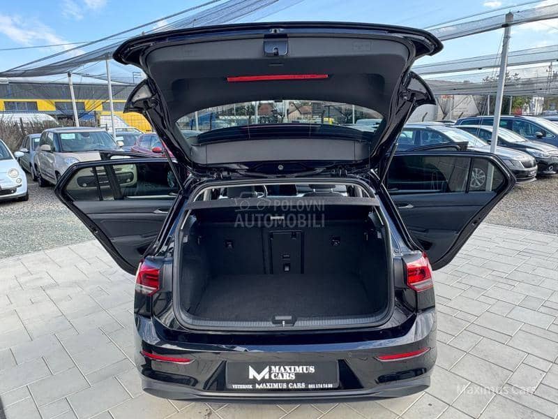 Volkswagen Golf 8 1.0 eTSI