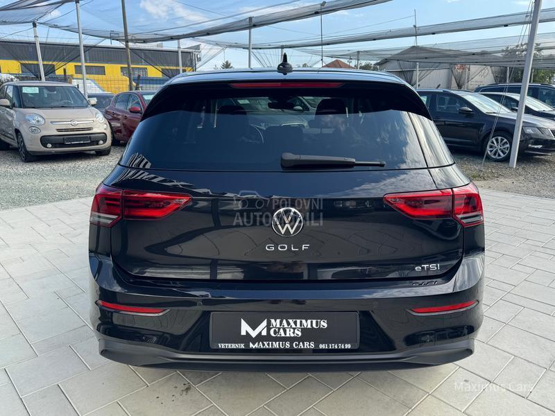 Volkswagen Golf 8 1.0 eTSI
