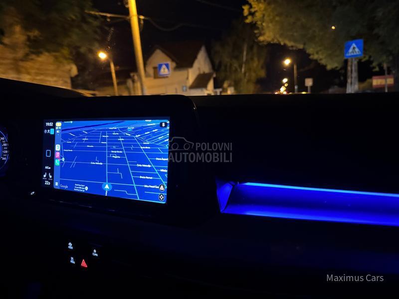 Volkswagen Golf 8 1.0 eTSI