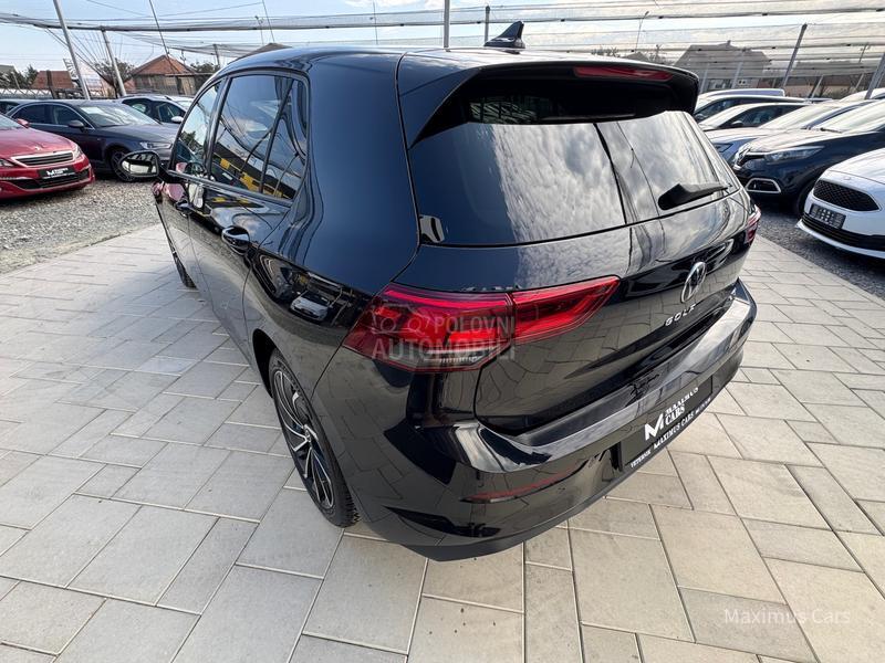 Volkswagen Golf 8 1.0 eTSI