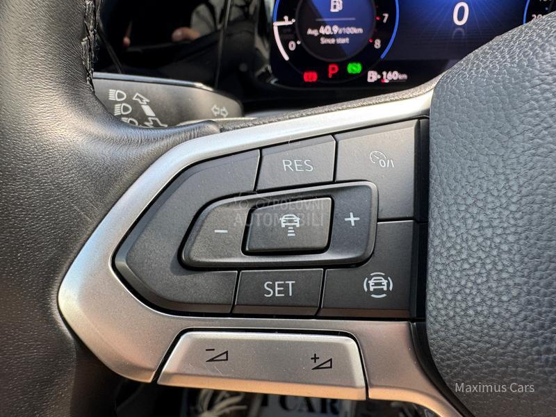 Volkswagen Golf 8 1.0 eTSI