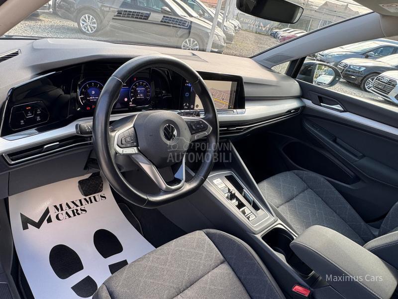 Volkswagen Golf 8 1.0 eTSI