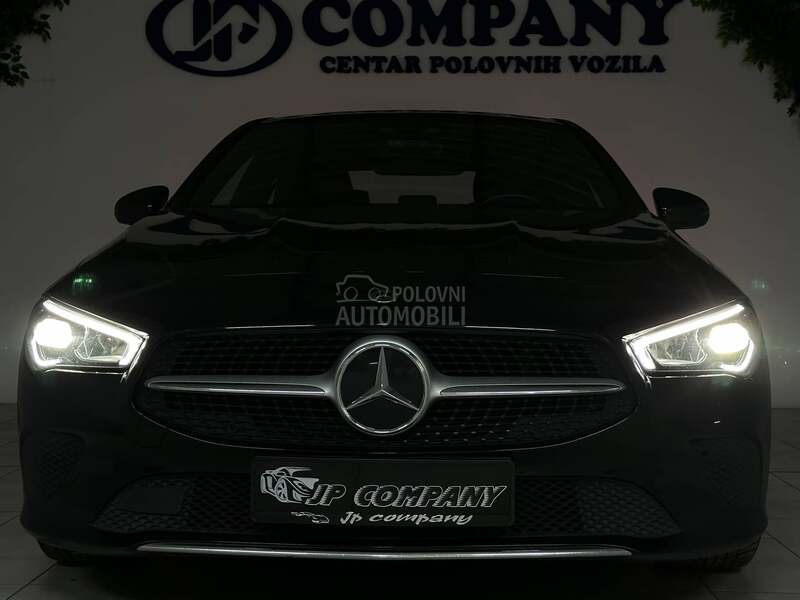 Mercedes Benz CLA 180 AMB AUT