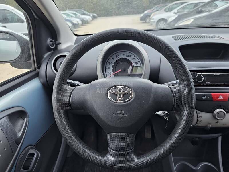 Toyota Aygo 1,0 L iz CH