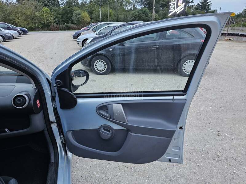 Toyota Aygo 1,0 L iz CH