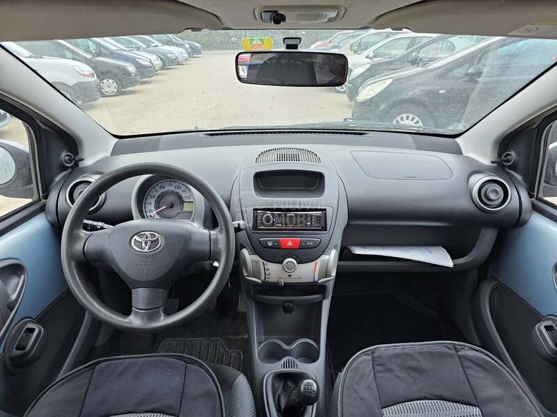 Toyota Aygo 1,0 L iz CH