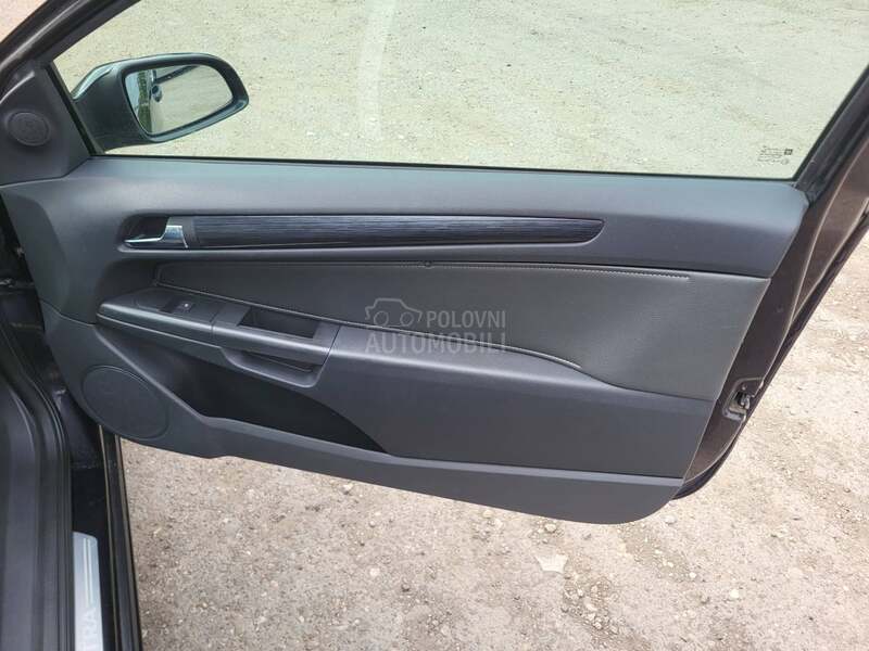 Opel Astra H 1.7 GTC