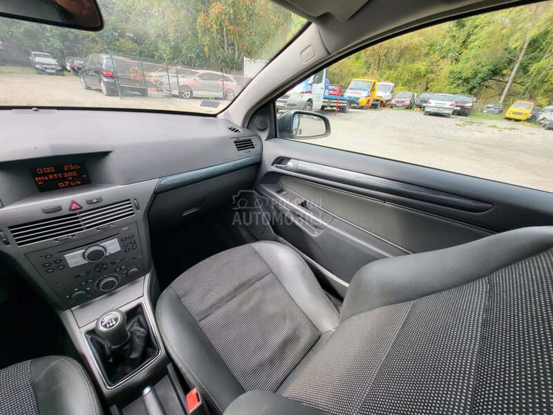 Opel Astra H 1.7 GTC