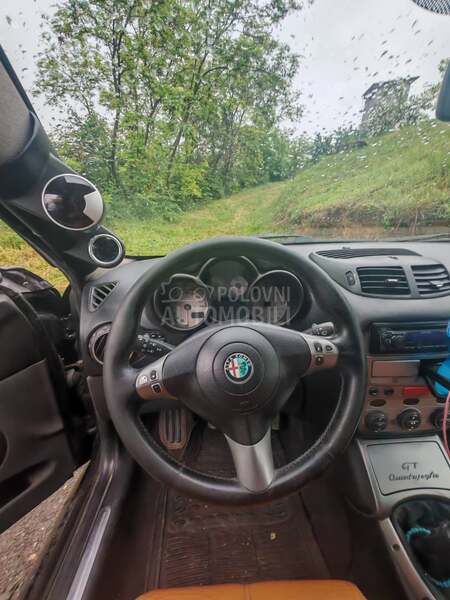 Alfa Romeo GT 1.9 jtd