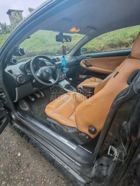 Alfa Romeo GT 1.9 jtd