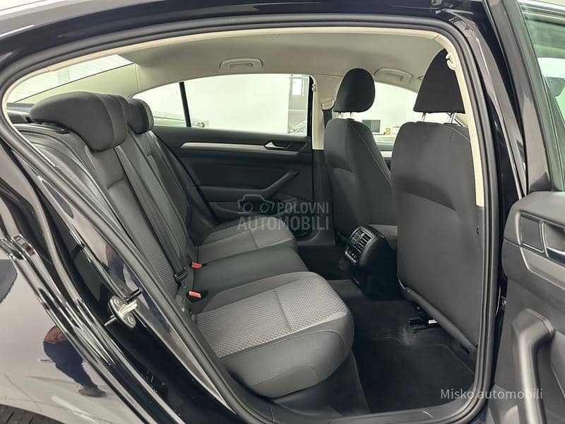 Volkswagen Passat B8 2.0 TDI Acc Nav Led