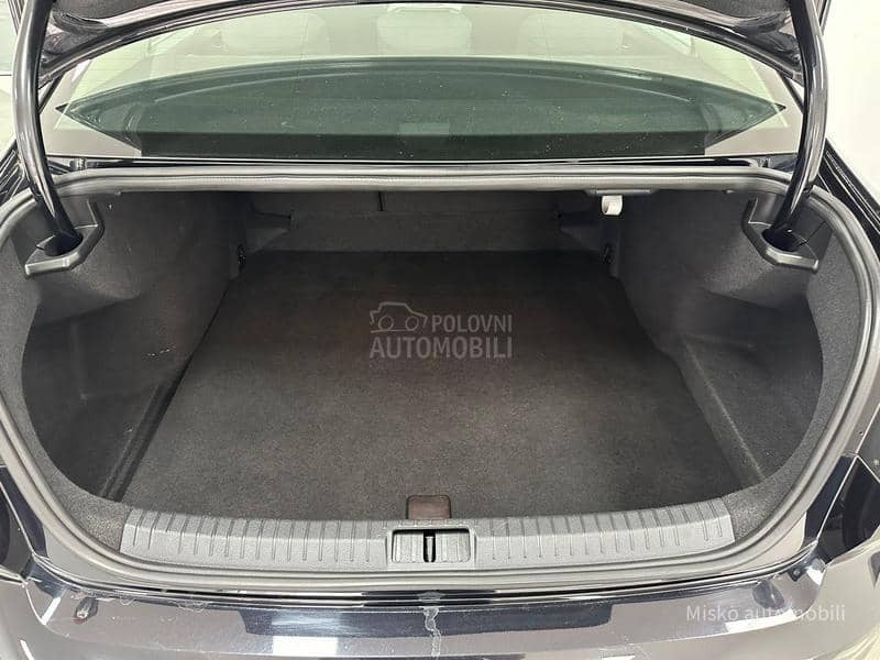 Volkswagen Passat B8 2.0 TDI Acc Nav Led