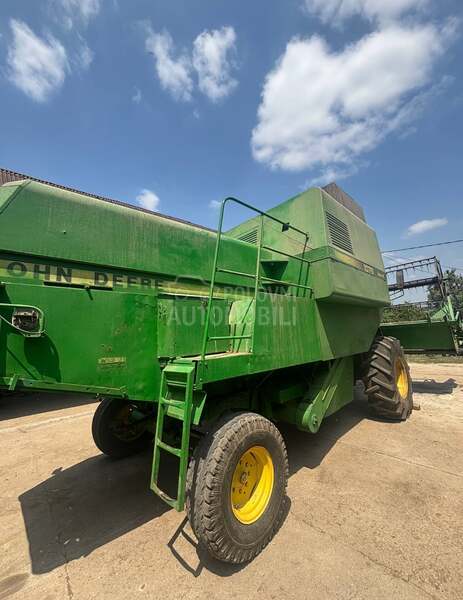 John Deere 1075