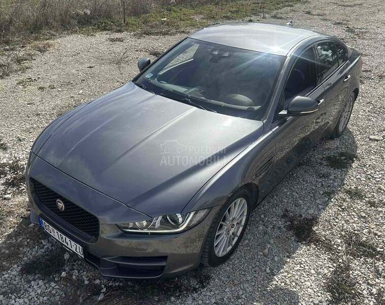 Jaguar XE tek r e g i s t