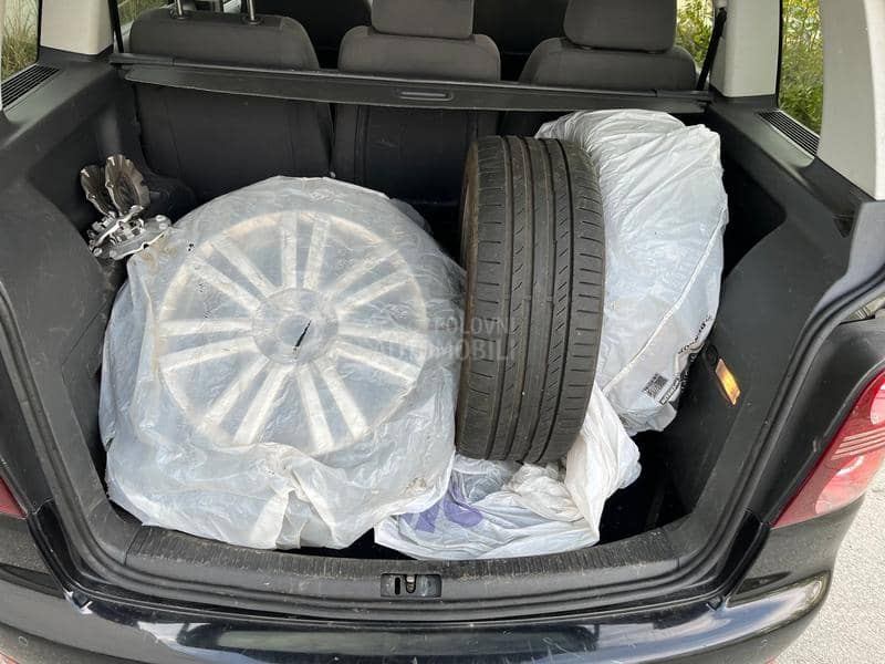 Volkswagen Touran 1.4tsi