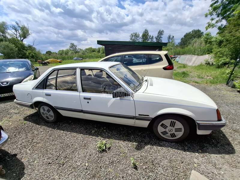 Opel Rekord 2.0E Berlina