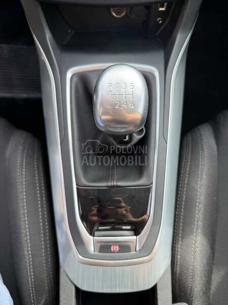 Peugeot 308 1.2 PURETECH