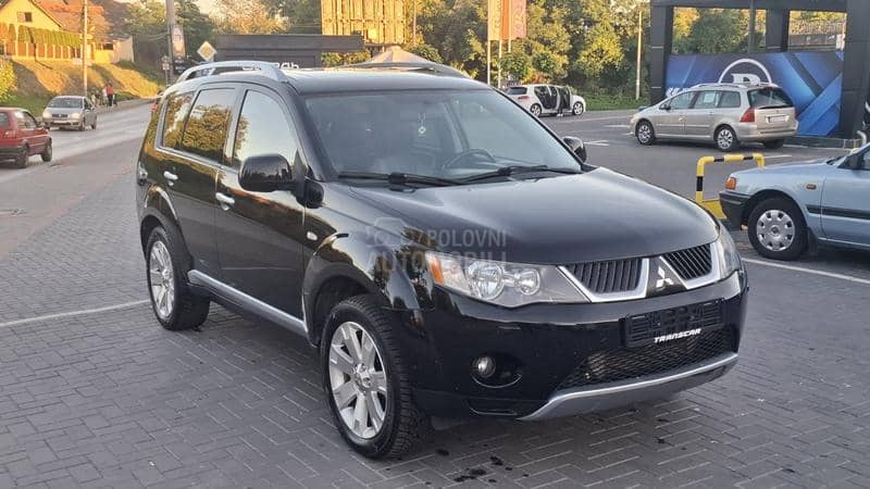 Mitsubishi Outlander  Mitsubishi Outlander