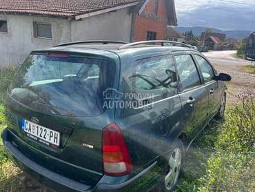 Ford Focus tdci 2002. god. -  kompletan auto u delovima