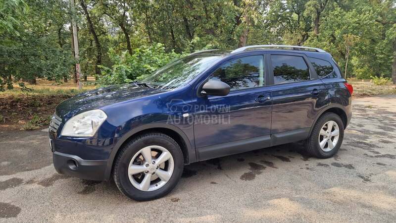 Nissan Qashqai + 2 