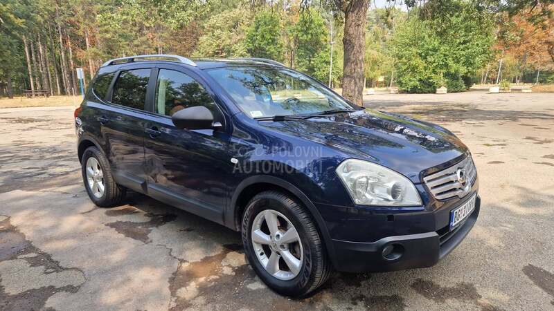 Nissan Qashqai + 2 