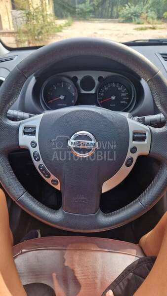 Nissan Qashqai + 2 