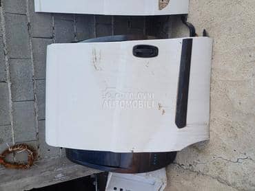 Desna klizna vrata za Fiat Doblo od 2010. do 2020. god.