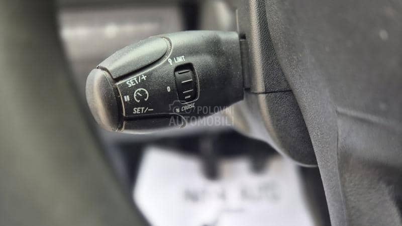 Peugeot 208 1.4BTNG 98000 k m