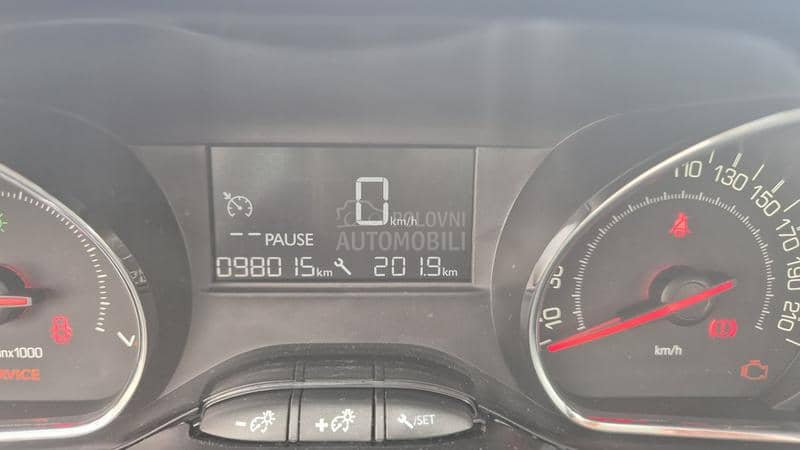 Peugeot 208 1.4BTNG 98000 k m