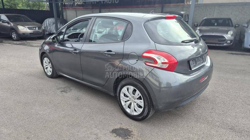 Peugeot 208 1.4BTNG 98000 k m