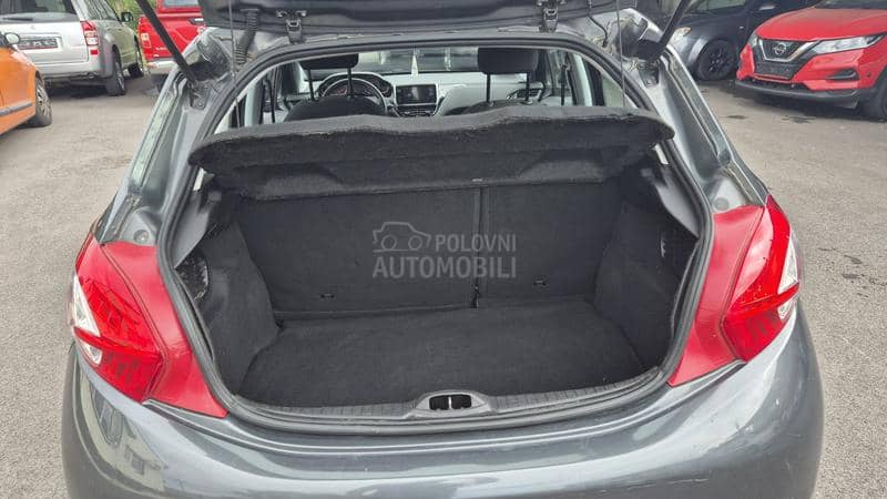 Peugeot 208 1.4BTNG 98000 k m