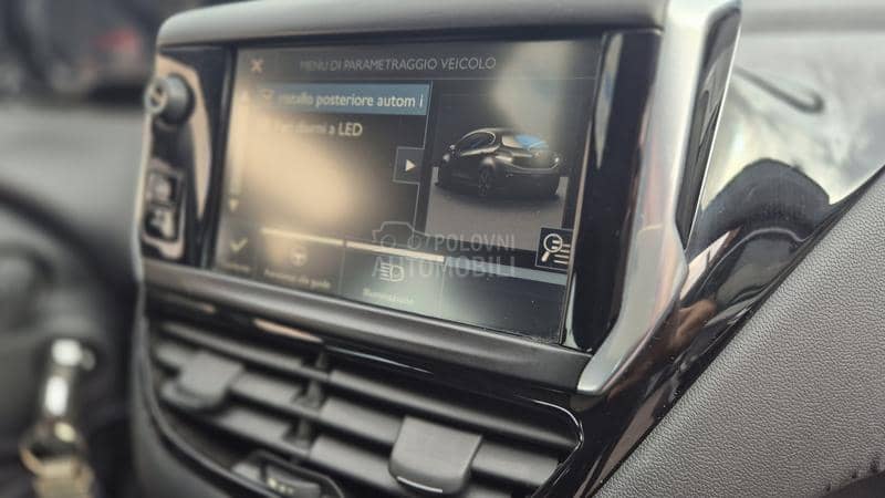 Peugeot 208 1.4BTNG 98000 k m