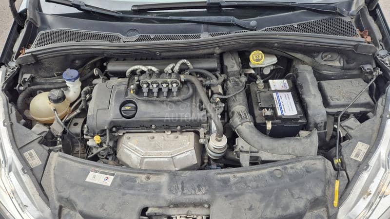 Peugeot 208 1.4BTNG 98000 k m