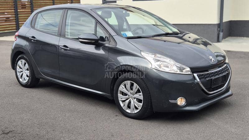 Peugeot 208 1.4BTNG 98000 k m