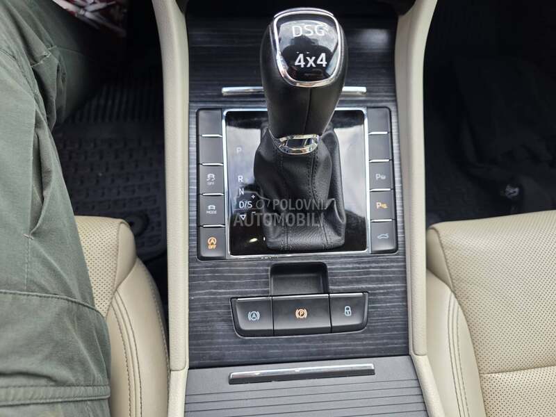 Škoda Superb TOTALNI FUL