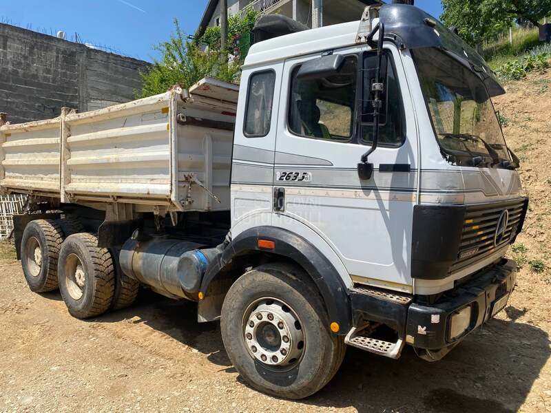 Mercedes Benz 2635