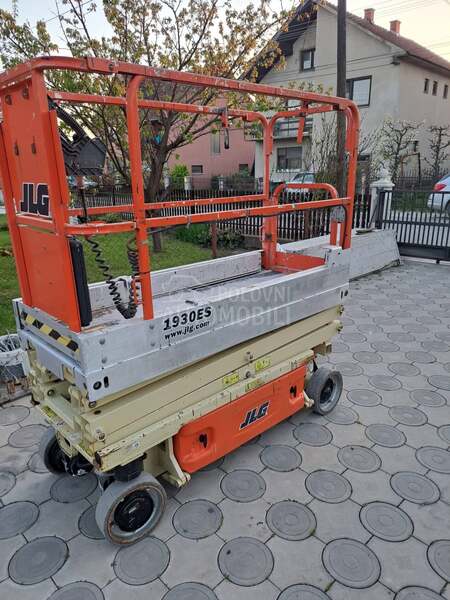 JLG 1930 es
