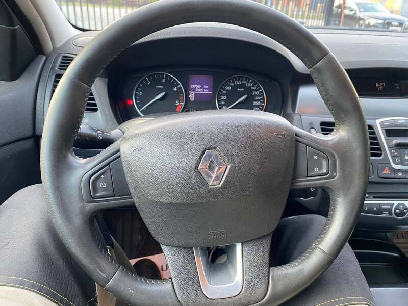 Renault Laguna 