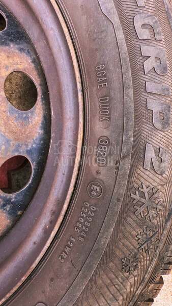 Semperit 195/65 R15 Zimska