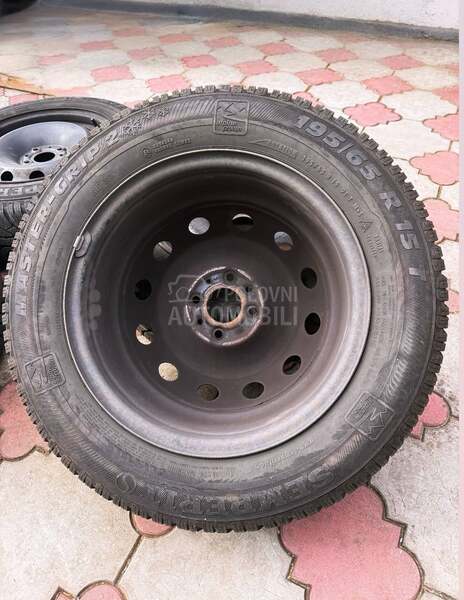 Semperit 195/65 R15 Zimska