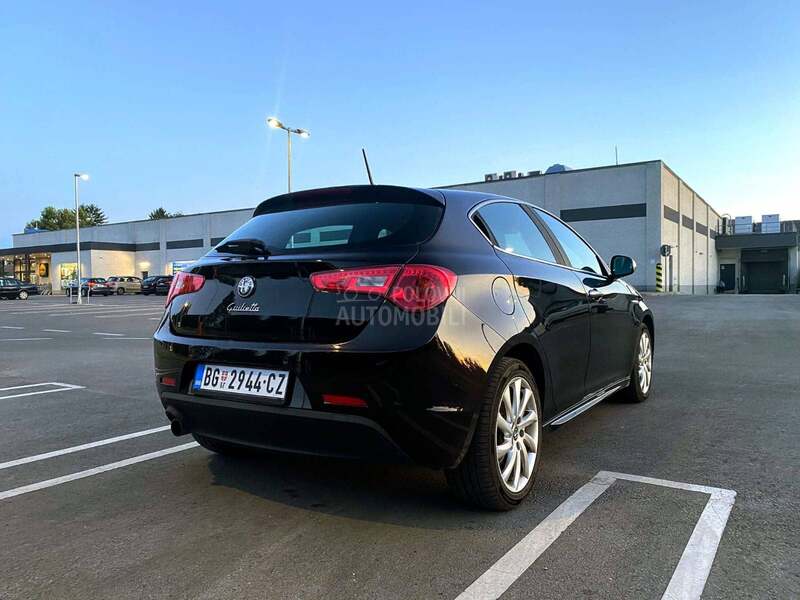 Alfa Romeo Giulietta 