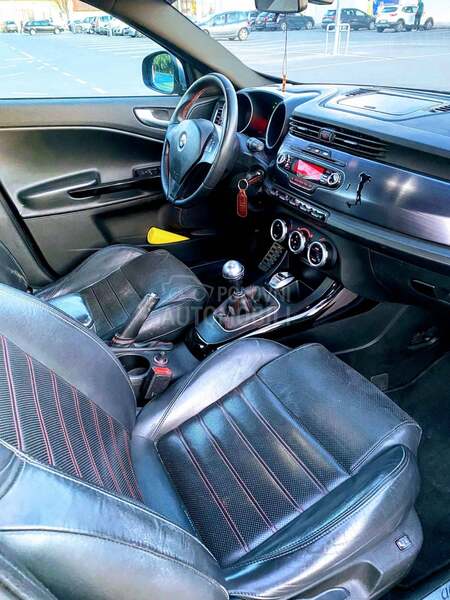 Alfa Romeo Giulietta 