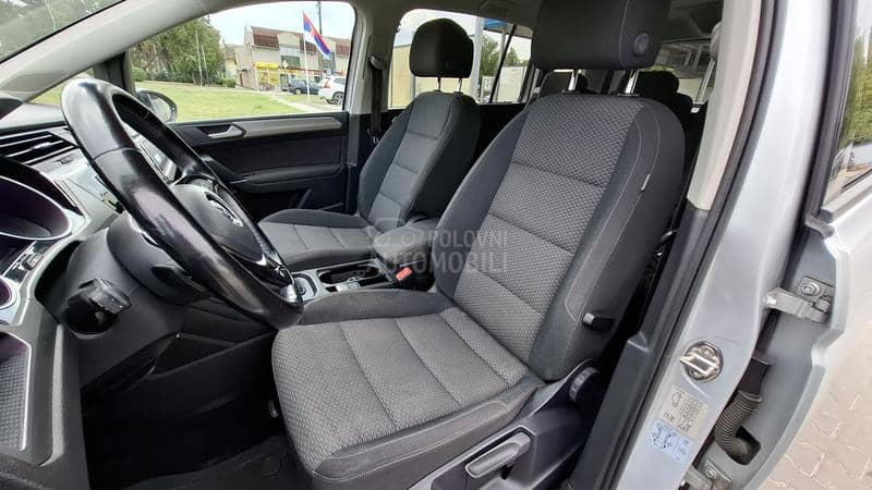 Volkswagen Touran 1.4b DSG 7s nav