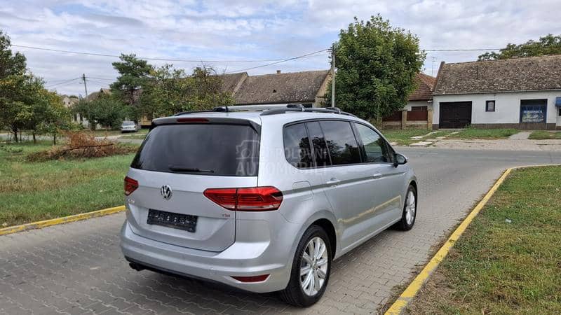Volkswagen Touran 1.4b DSG 7s nav