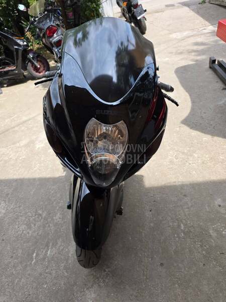 Suzuki gsx1300r hayabusa