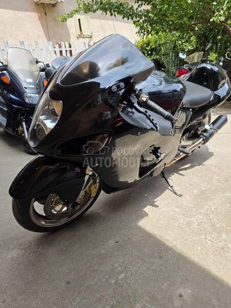 Suzuki gsx1300r hayabusa
