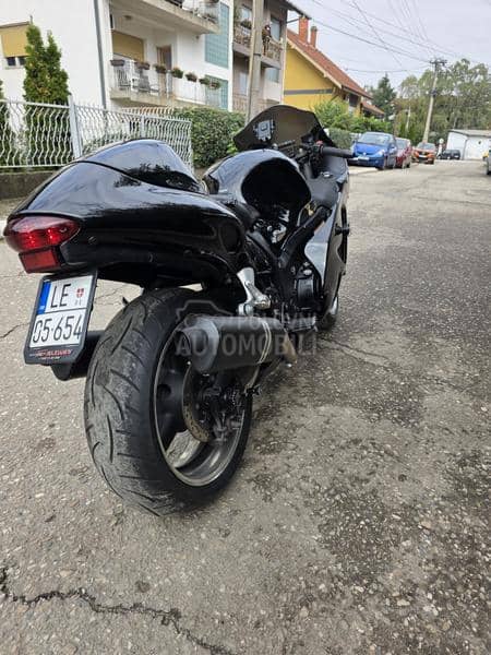 Suzuki gsx1300r hayabusa